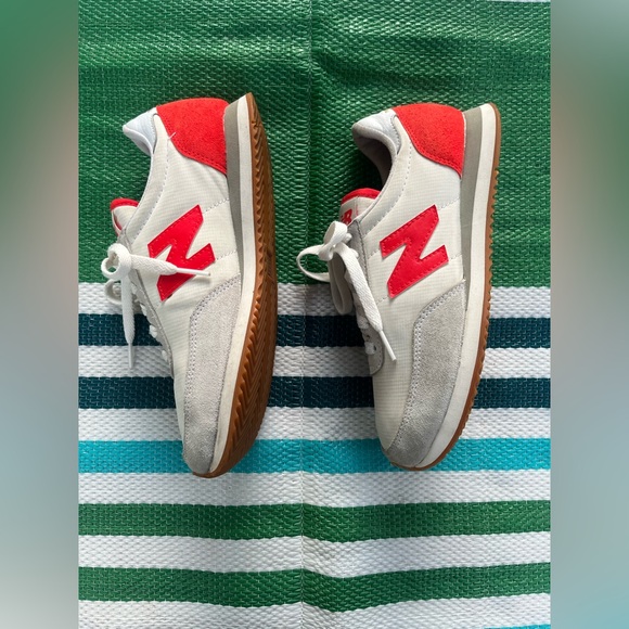 New Balance 720 Athletic Shoes with Suede Mesh - Picture 8 of 13